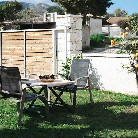 Armando - Private Nature Retreat With Bbq To Experience Magical Greek Hospitality By Mana Gers Vakantiehuis *