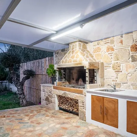 Armando - Private Nature Retreat With Bbq To Experience Magical Greek Hospitality By Mana Gers Casa vacanze Pandokrátor
